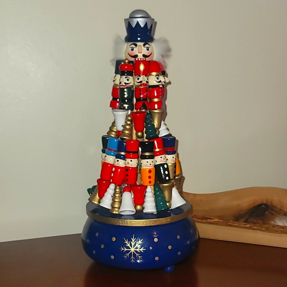 Nutcracker Music Pyramid